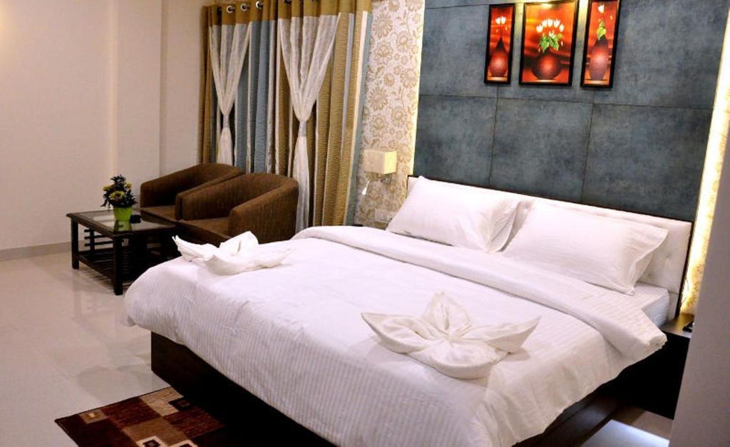 Bellevue Hotell Gwalior Exteriör bild